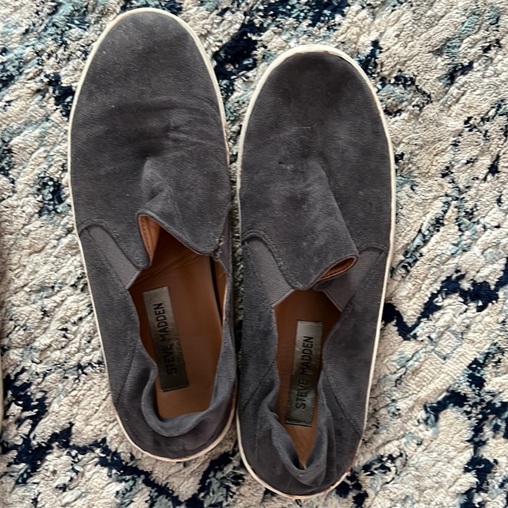 Well loved Steve Madden flats